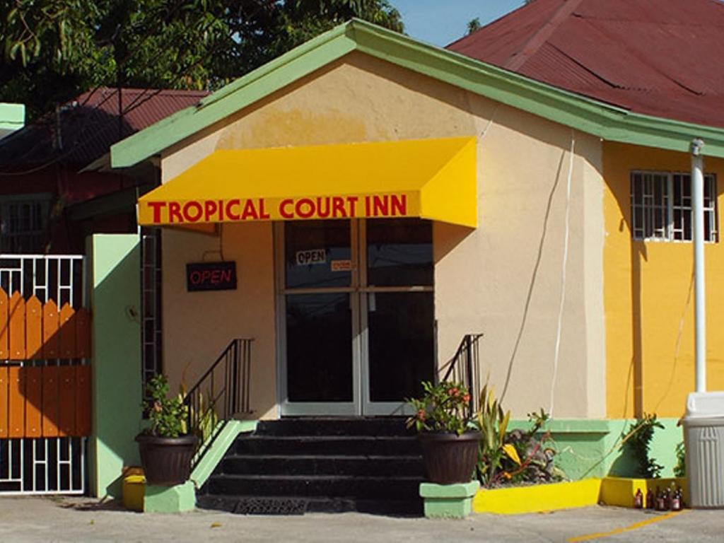 Tropical Court Inn New Кингстон Экстерьер фото